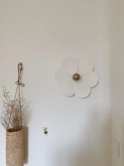 Applique murale Fleur en papier mâché