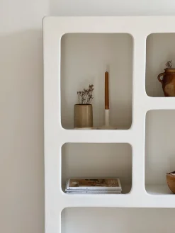 Armoire Mykonos effet beton ciré blanc cassé