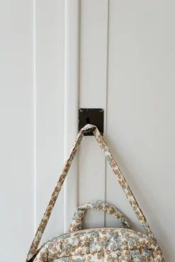 Armoire parisienne vintage en bois