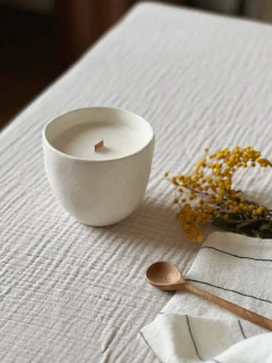 Bougie en céramique – cire de soja – Nelia