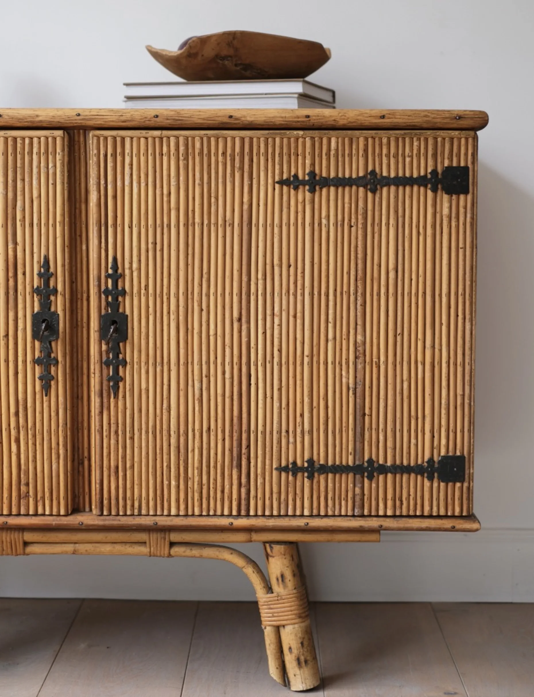 Buffet en rotin tressé vintage style Audoux & Minet