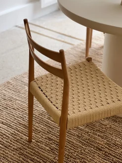 Chaise en bois de frêne et assise tressée
