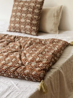 Edredon imprimé brun