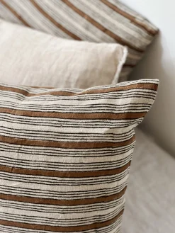 Housse de coussin en lin rayé
