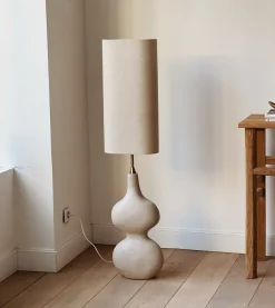 Lampadaire avec pied organique beige