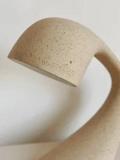 Lampe à poser design en papier mâché