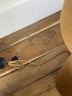 Lampe de sol en tissu bouclette