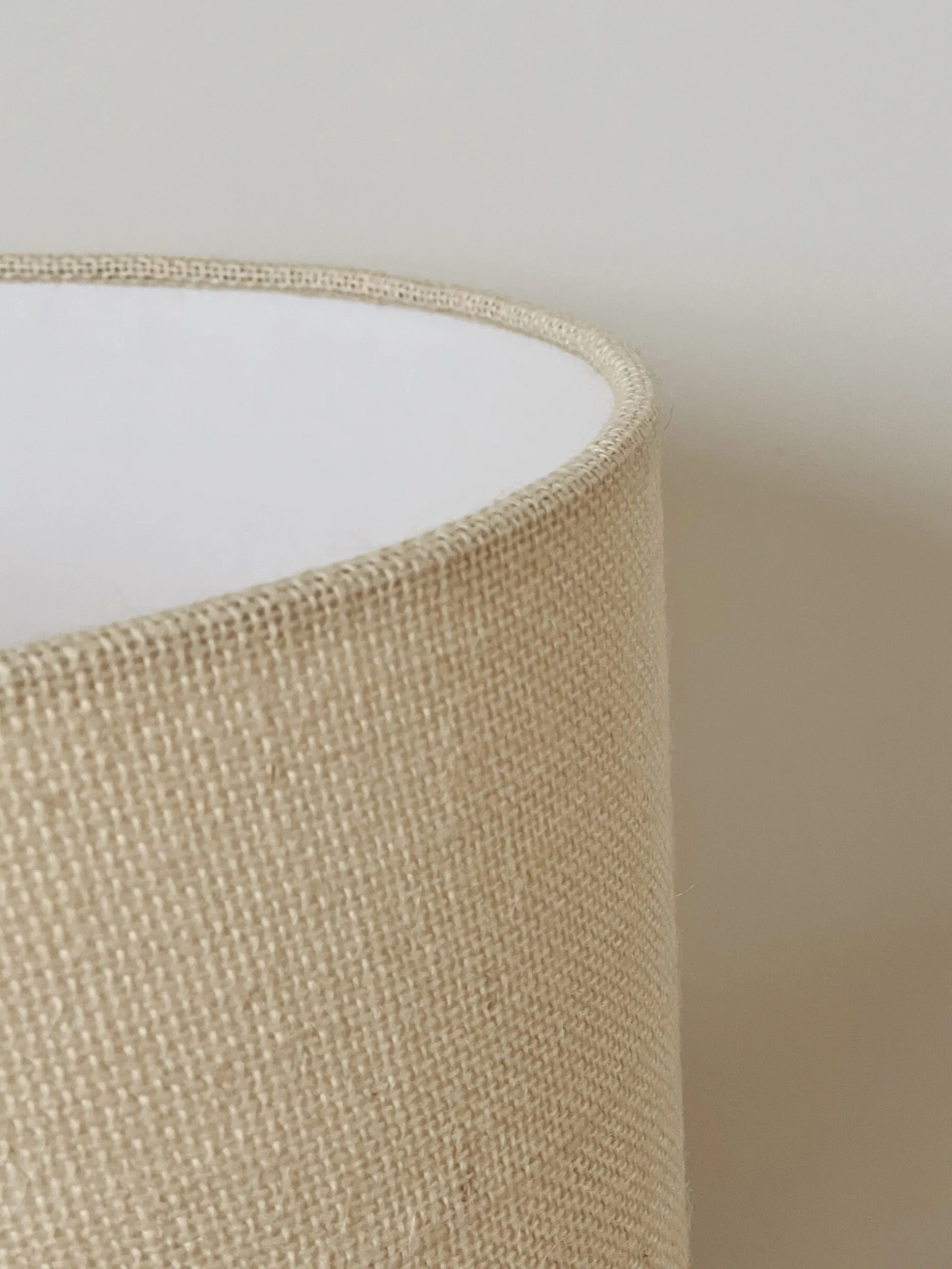 Lampe en céramique marron