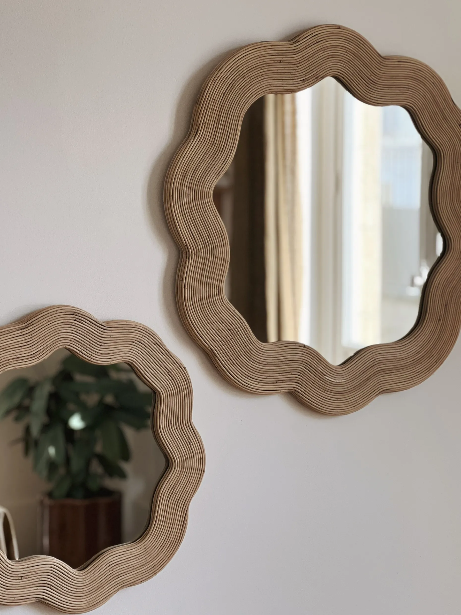 Miroir en rotin Reflet