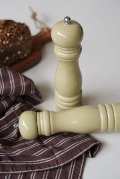 Moulin à sel et poivre en bois