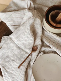 Nappe en lin rayure noisette