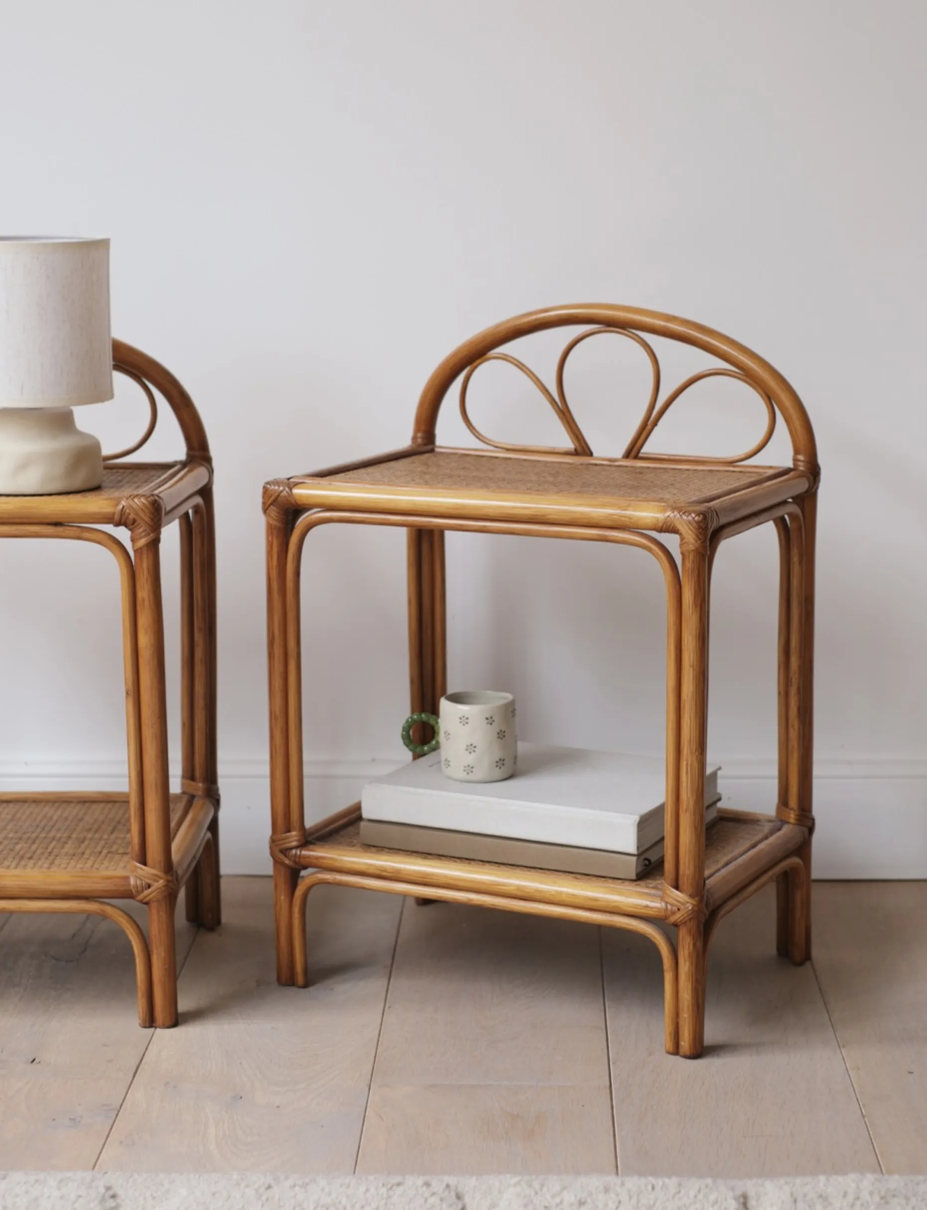 Paire de chevets vintage en rotin