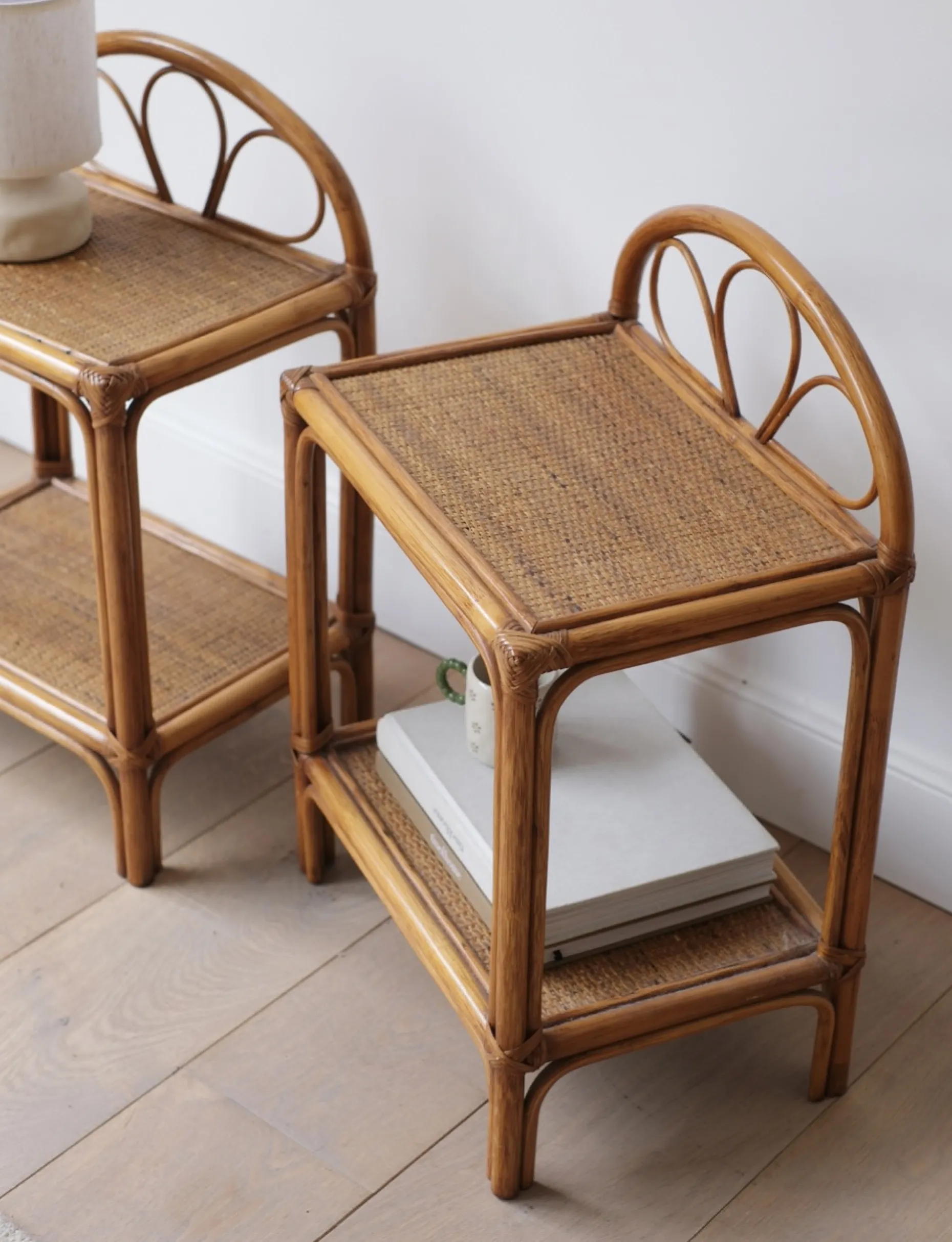 Paire de chevets vintage en rotin