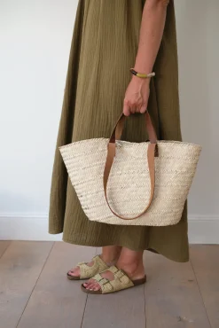 Paniers avec anses en cuir