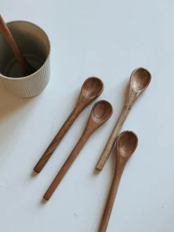 Petite cuillère en bois