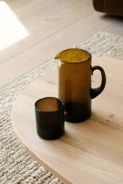 Pichet en verre ambré