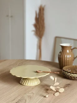 Plat à gateaux sur pied