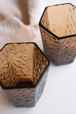 Set de 6 verres ambré effet martelé – pied ou gobelet