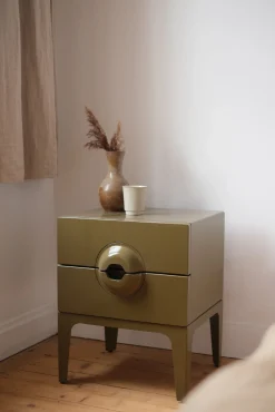 Table de chevet vert olive