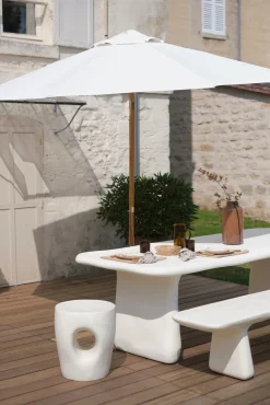 Table de jardin en résine blanche