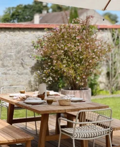 Table de jardin en teck