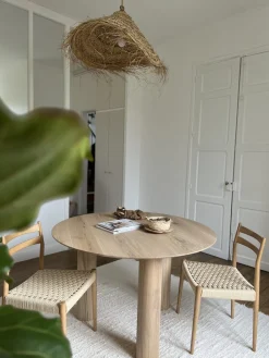 Table ronde en bois pour salle à manger