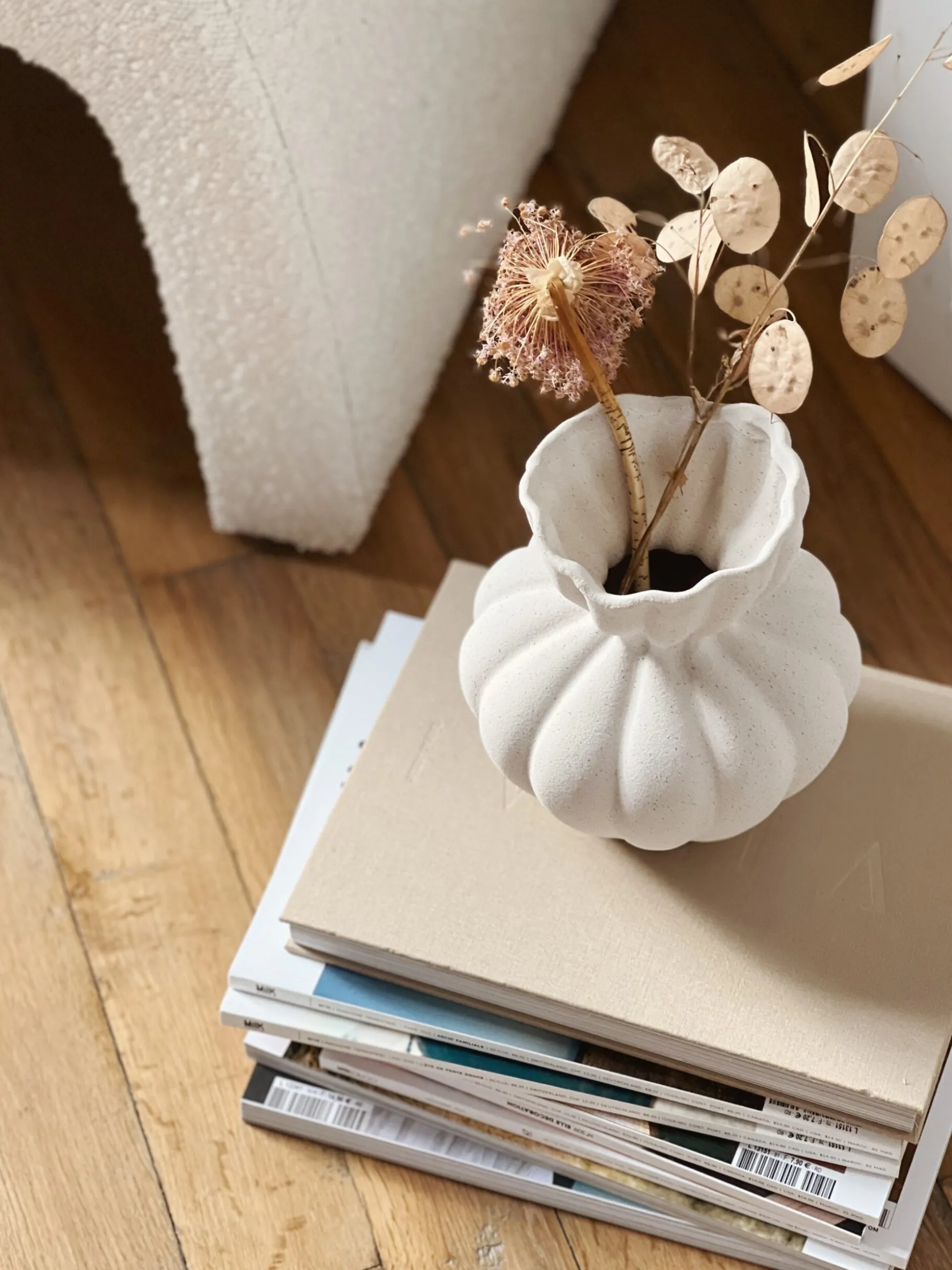 Vase collerette en céramique blanc