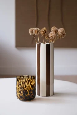 Vase cylindrique rayé