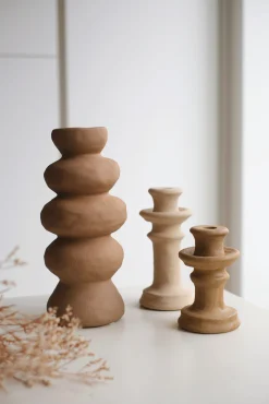 Vase en céramique ondulé